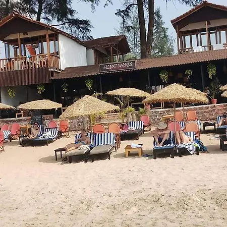 Silent Waves Agonda Hotel